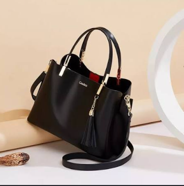 Structured Elegance: What Sets a Leather Shoulder Bag Apart